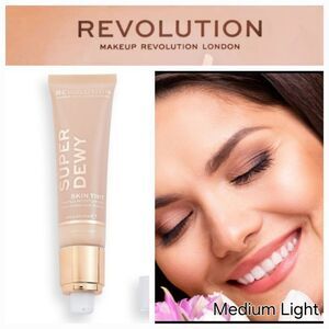 Makeup Revolution Super Dewy Skin Tint Tinted Moisturizer